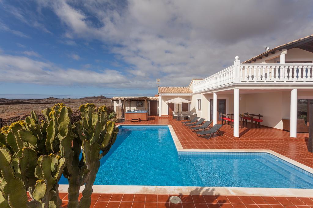 The Fit Retreat Hotel Lajares Esterno foto